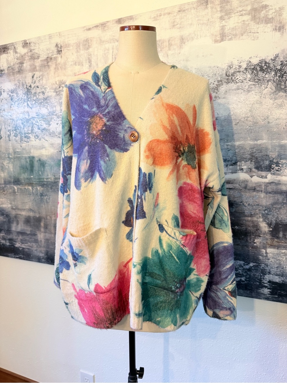 Coldwater Creek Floral V-neck cardigan sweater Soft Jewel tone Flowers Large *C*